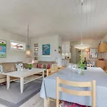 Tess - 50m From The Sea By Interhome *